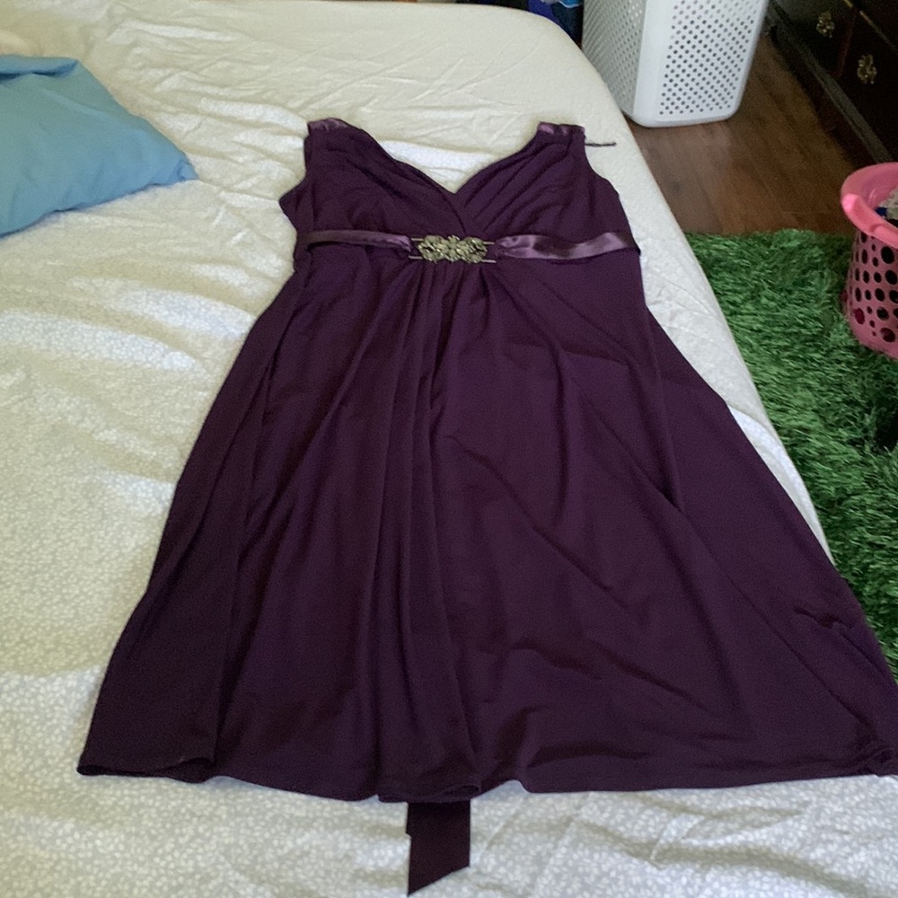 Dress - Picture 3 of 3